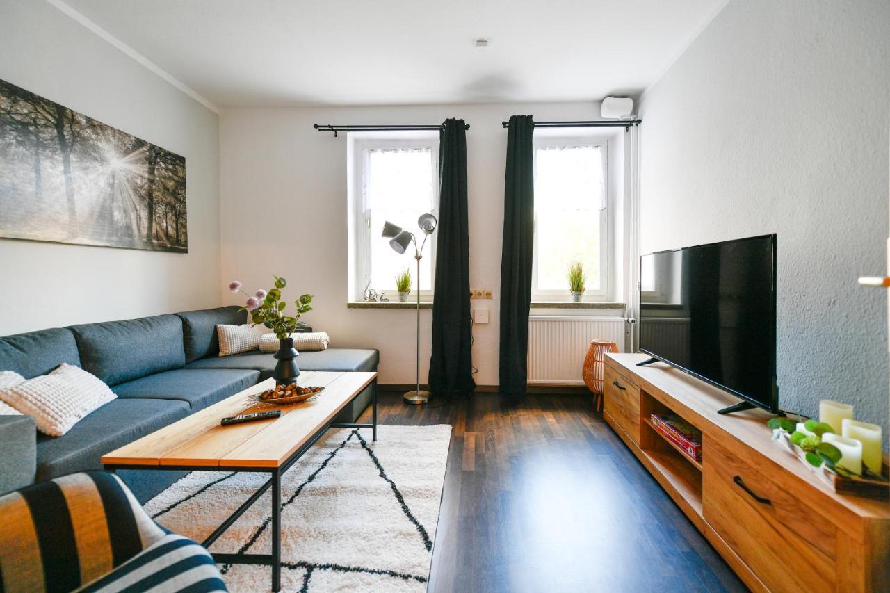 Fuerst-Pueckler-Apartment_Bis 6 Personen_Waschmaschine_Kueche_2X Parkplaetze_Terrasse_Netflix Cottbus Exterior foto